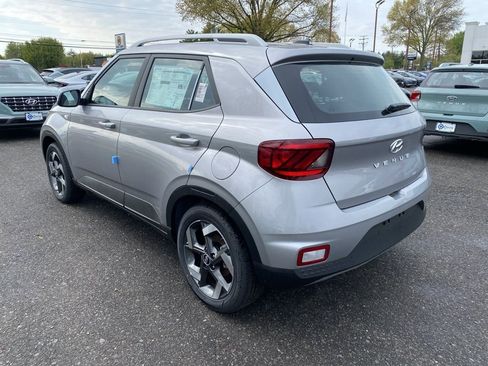 New 2026 Hyundai Venue SEL FWD image 8
