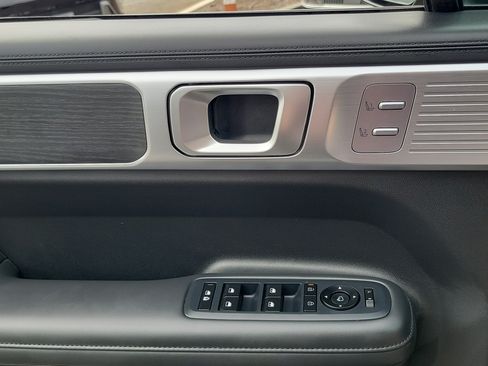 Certified 2025 Hyundai Santa Fe Limited AWD/4WD image 13