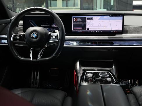 Used 2024 BMW 740i RWD image 26