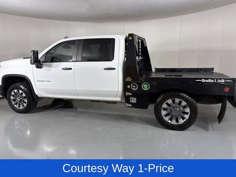 Used 2024 Chevrolet Silverado 2500 Custom w/ Custom Value Package AWD/4WD image 6
