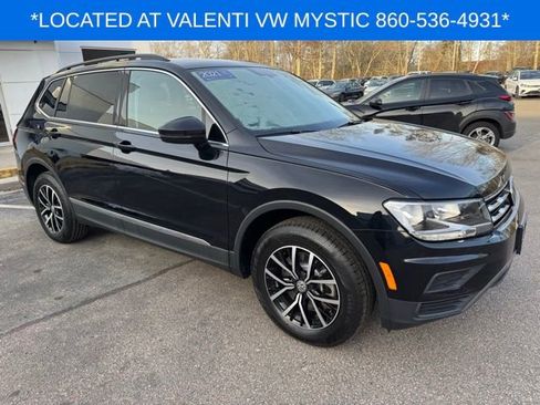Certified 2021 Volkswagen Tiguan SE w/ Panoramic Sunroof Package image 3