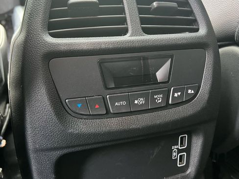 Used 2022 Honda Pilot TrailSport image 15