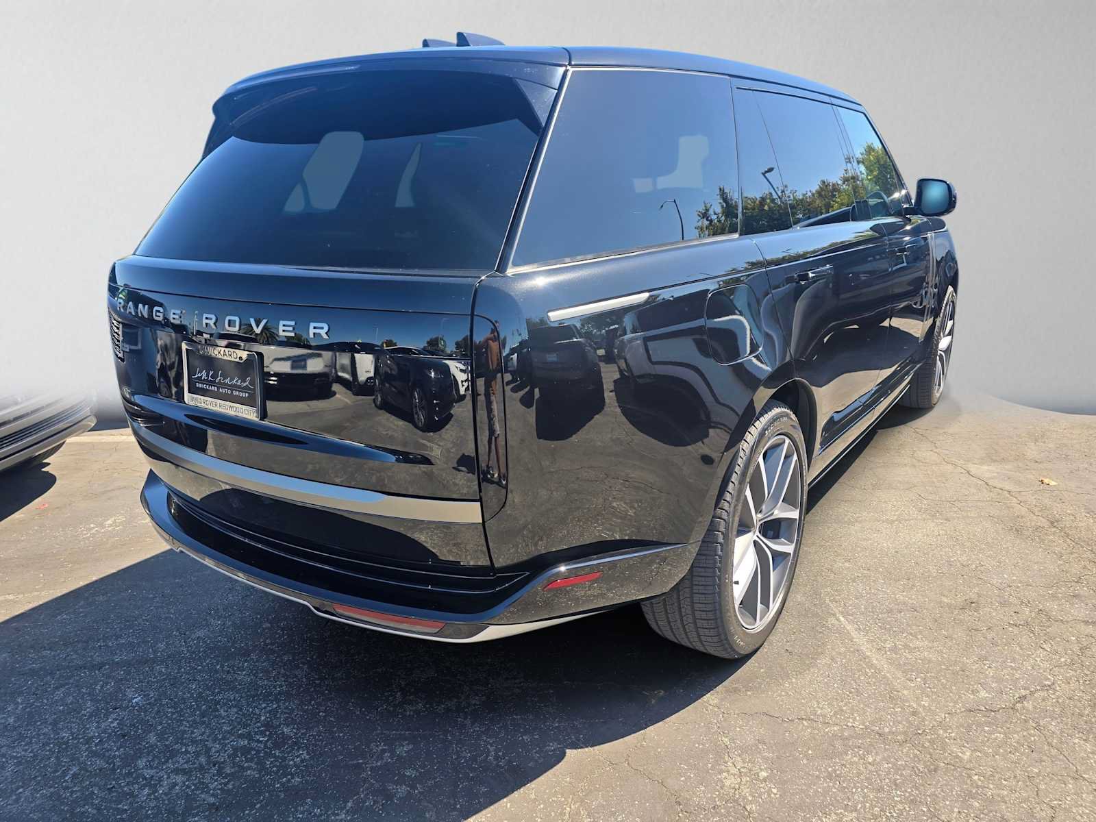 New 2027 Land Rover Range Rover Long Wheelbase SE AWD/4WD image 5