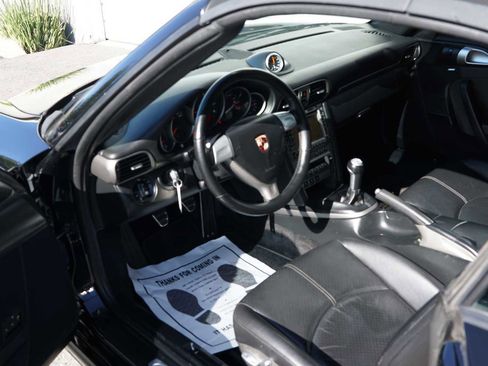 Used 2006 Porsche 911 Carrera 4 image 32