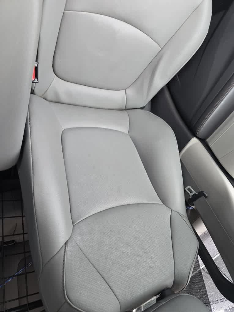 Used 2021 Toyota Sienna XLE AWD/4WD image 3