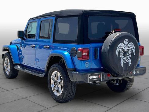 Used 2022 Jeep Wrangler Unlimited Sahara w/ LED Lighting Group AWD/4WD image 11
