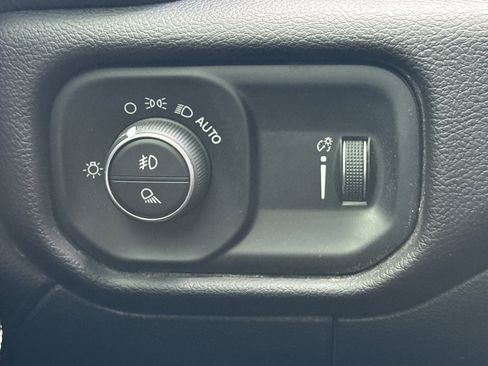 Used 2024 RAM 2500 Big Horn w/ Off Road Package image 39