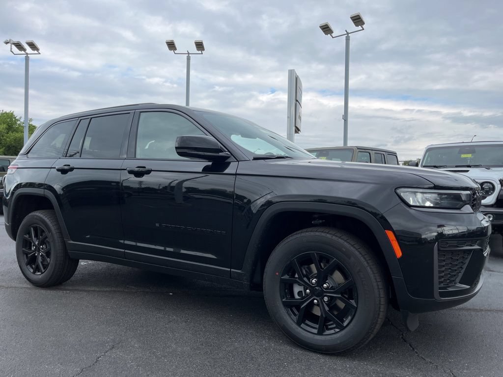 New 2026 Jeep Grand Cherokee Altitude AWD/4WD image 47