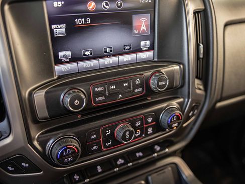 Used 2015 GMC Sierra 1500 SLE image 28