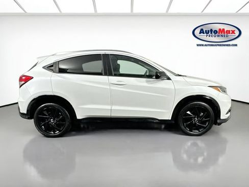 Used 2021 Honda HR-V Sport image 9