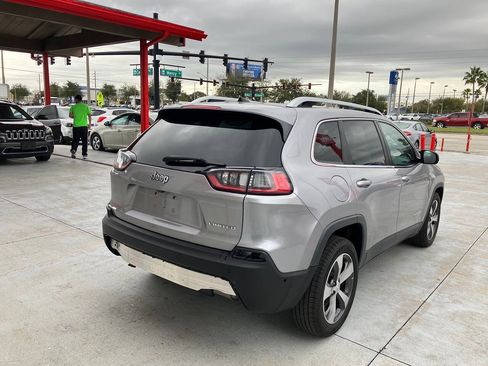 Used 2019 Jeep Cherokee Limited FWD image 26