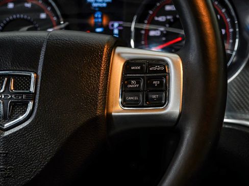 Used 2014 Dodge Charger R/T image 25