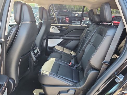 Used 2023 Lincoln Aviator Reserve w/ Equipment Group 201A AWD/4WD image 10