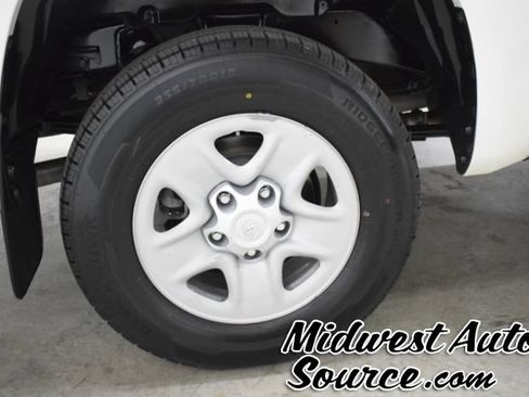 Used 2021 Toyota Tundra SR5 w/ SR5 Upgrade Package AWD/4WD image 9