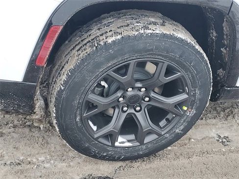 New 2026 Jeep Grand Wagoneer Limited image 5