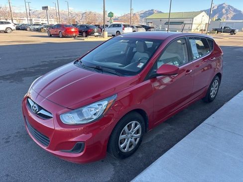 Used 2012 Hyundai Accent GS image 3