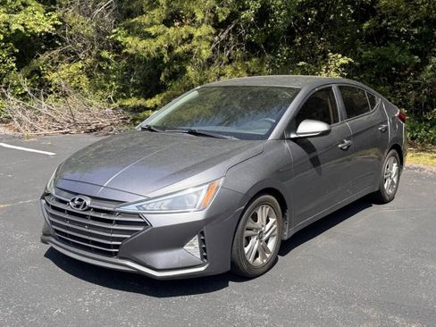 Used 2019 Hyundai Elantra SEL FWD image 2
