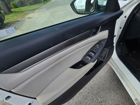 Used 2018 Honda Accord Sedan image 10