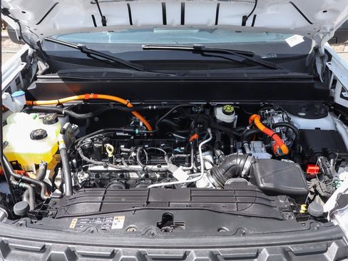 Used 2023 Ford Maverick XL image 11