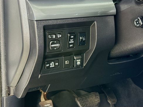 Used 2020 Toyota Tundra Platinum AWD/4WD image 12