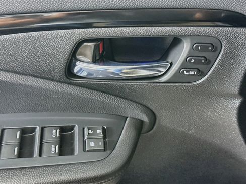 Certified 2021 Honda Pilot Touring image 21