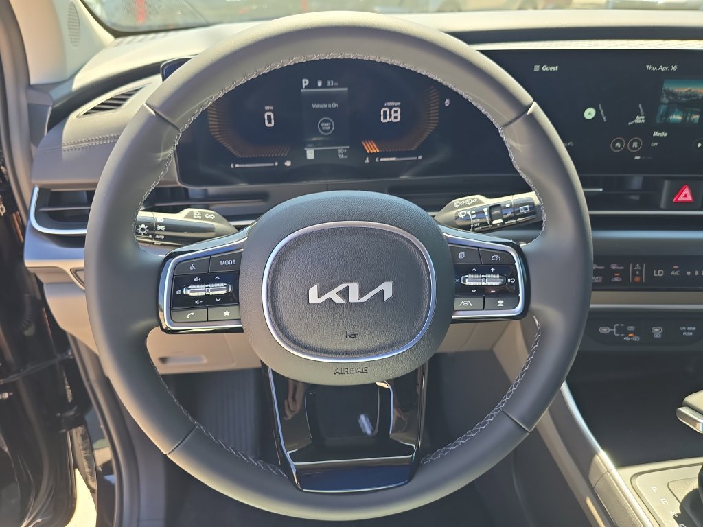 New 2026 Kia Carnival FWD image 29