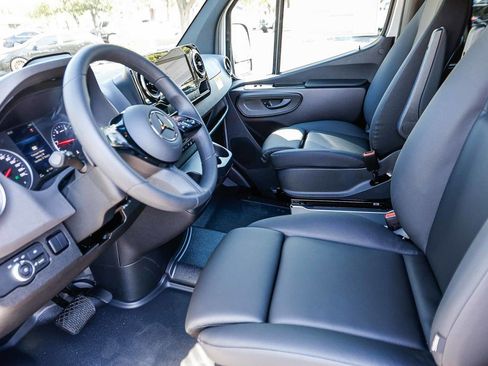 New 2025 Mercedes-Benz Sprinter 2500 image 21