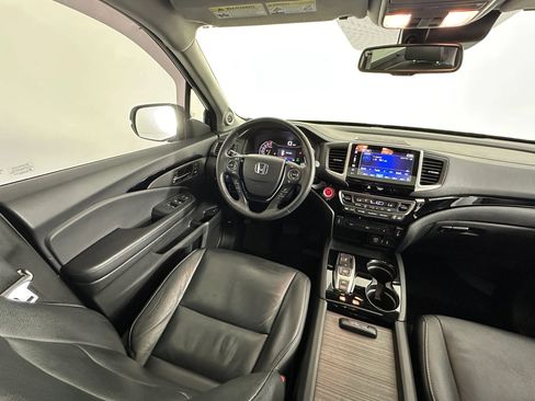 Used 2017 Honda Pilot Touring image 20