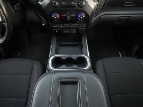 Used 2021 Chevrolet Silverado 1500 LT Trail Boss w/ Convenience Package II image 19