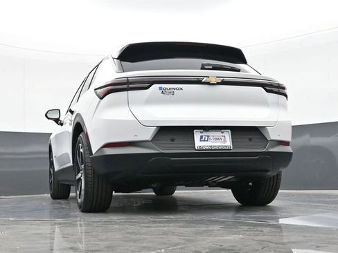 New 2026 Chevrolet Equinox EV LT FWD image 42