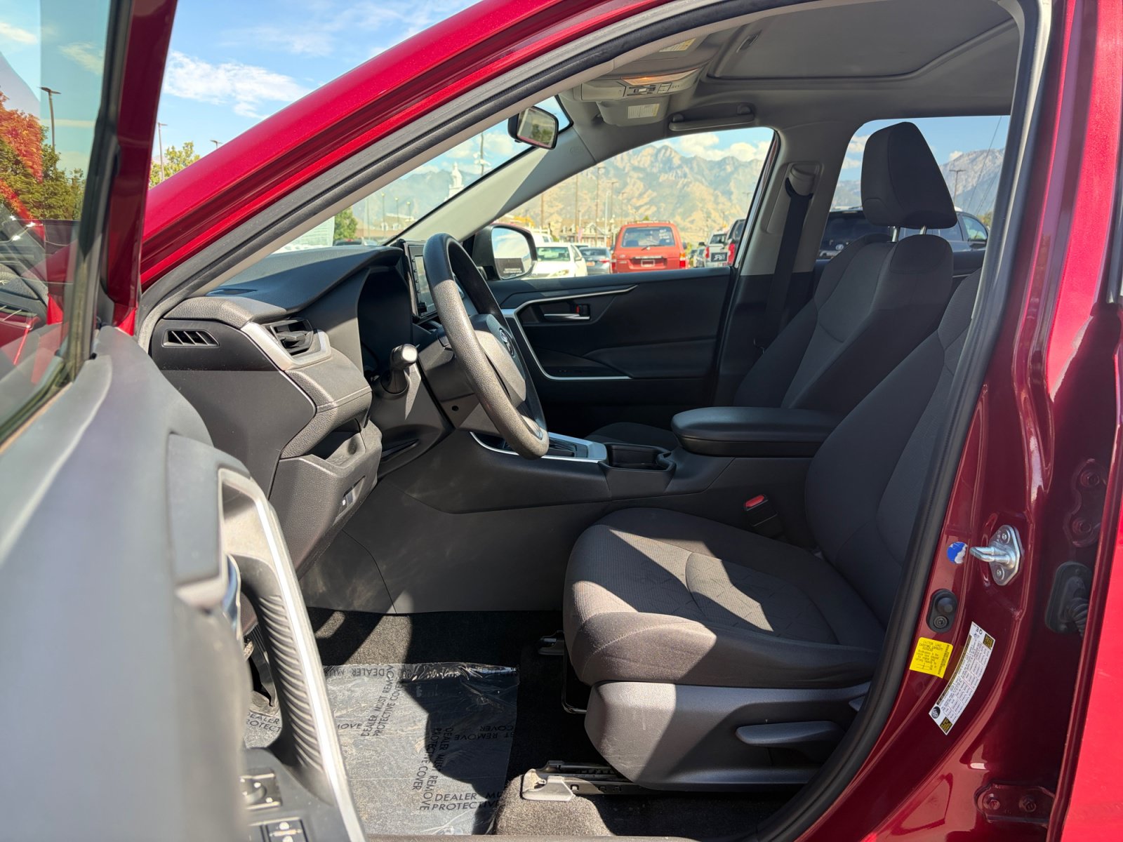 Used 2019 Toyota RAV4 XLE w/ Carpet Mat Package FWD image 11