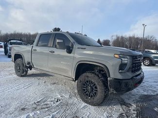 Used 2025 Chevrolet Silverado 2500 ZR2 w/ Technology Package video 1