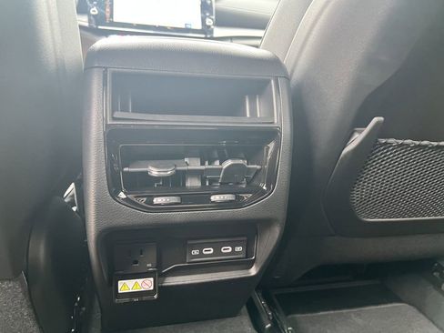 New 2026 Jeep Grand Cherokee Laredo image 17