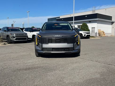 New 2026 Kia Sportage LX image 2