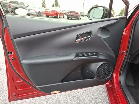 Used 2017 Toyota Prius Three image 14