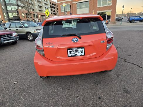 Used 2013 Toyota Prius C One image 8