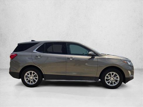 Used 2019 Chevrolet Equinox LT FWD image 4