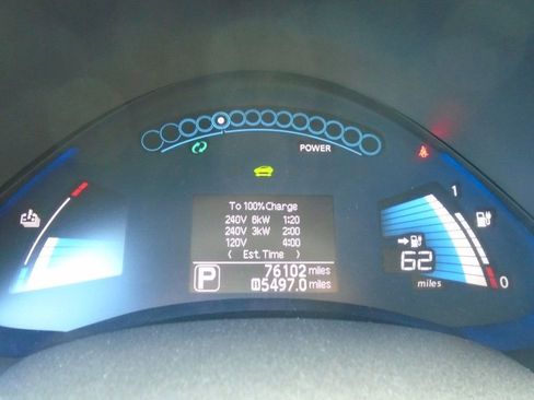 Used 2017 Nissan Leaf SV w/ Premium Package image 18