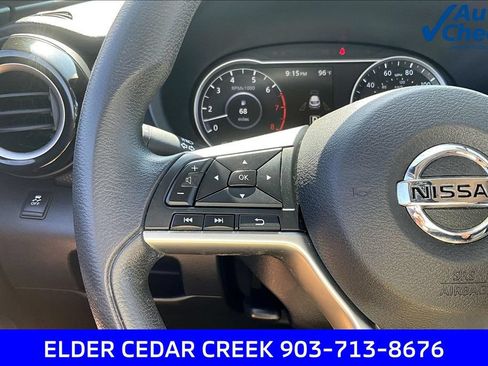 Used 2018 Nissan Kicks SV FWD image 19