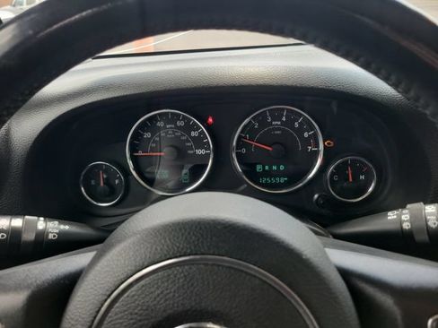 Used 2015 Jeep Wrangler Unlimited Sport w/ Quick Order Package 24S AWD/4WD image 11