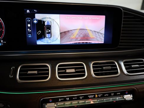 Used 2025 Mercedes-Benz GLS 450 4MATIC w/ AMG Line Exterior image 67