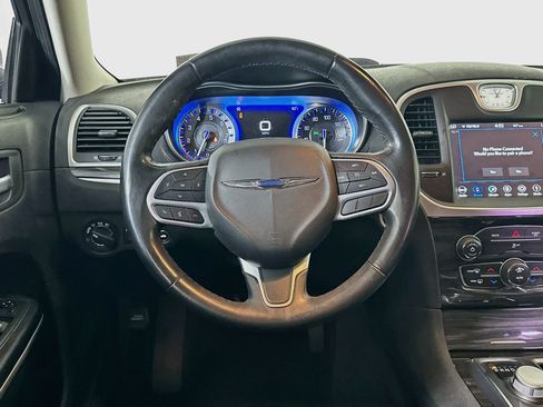 Used 2019 Chrysler 300 Touring w/ Sport Appearance Package RWD image 17