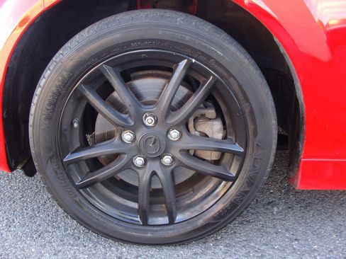 Used 2015 MAZDA MX-5 Miata Sport image 28