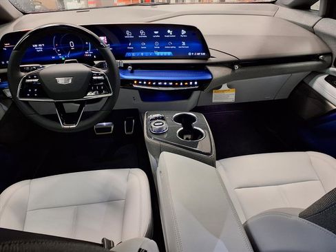 Certified 2026 Cadillac Optiq Sport 1 image 14