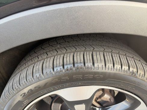 Used 2019 Volvo XC40 T5 Momentum image 21