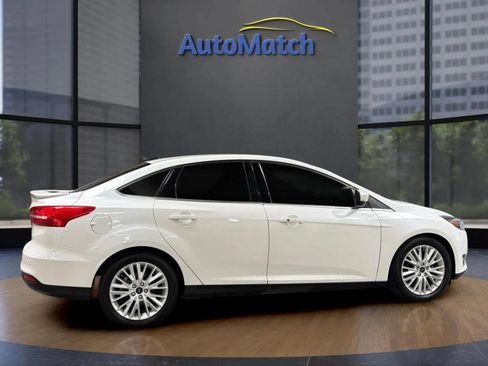 Used 2018 Ford Focus Titanium FWD image 12