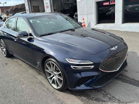 Used 2023 Genesis G70 2.0T RWD image 3