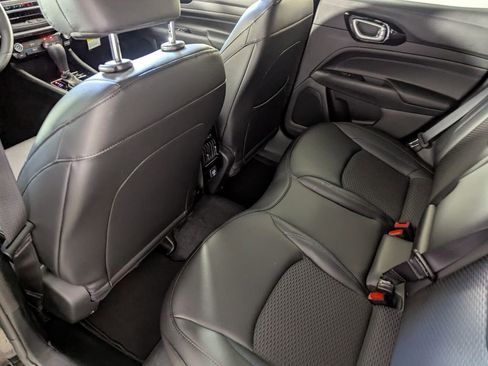 New 2026 Jeep Compass Latitude image 15