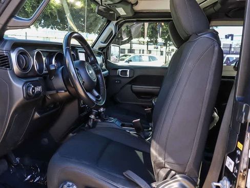 Used 2021 Jeep Wrangler Sport S image 19