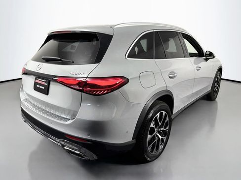 Used 2025 Mercedes-Benz GLC 350e 4MATIC image 5